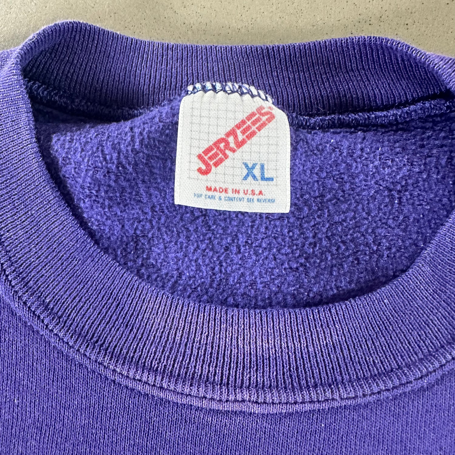 Vintage 1990s Whale Tail Sweatshirt size XL