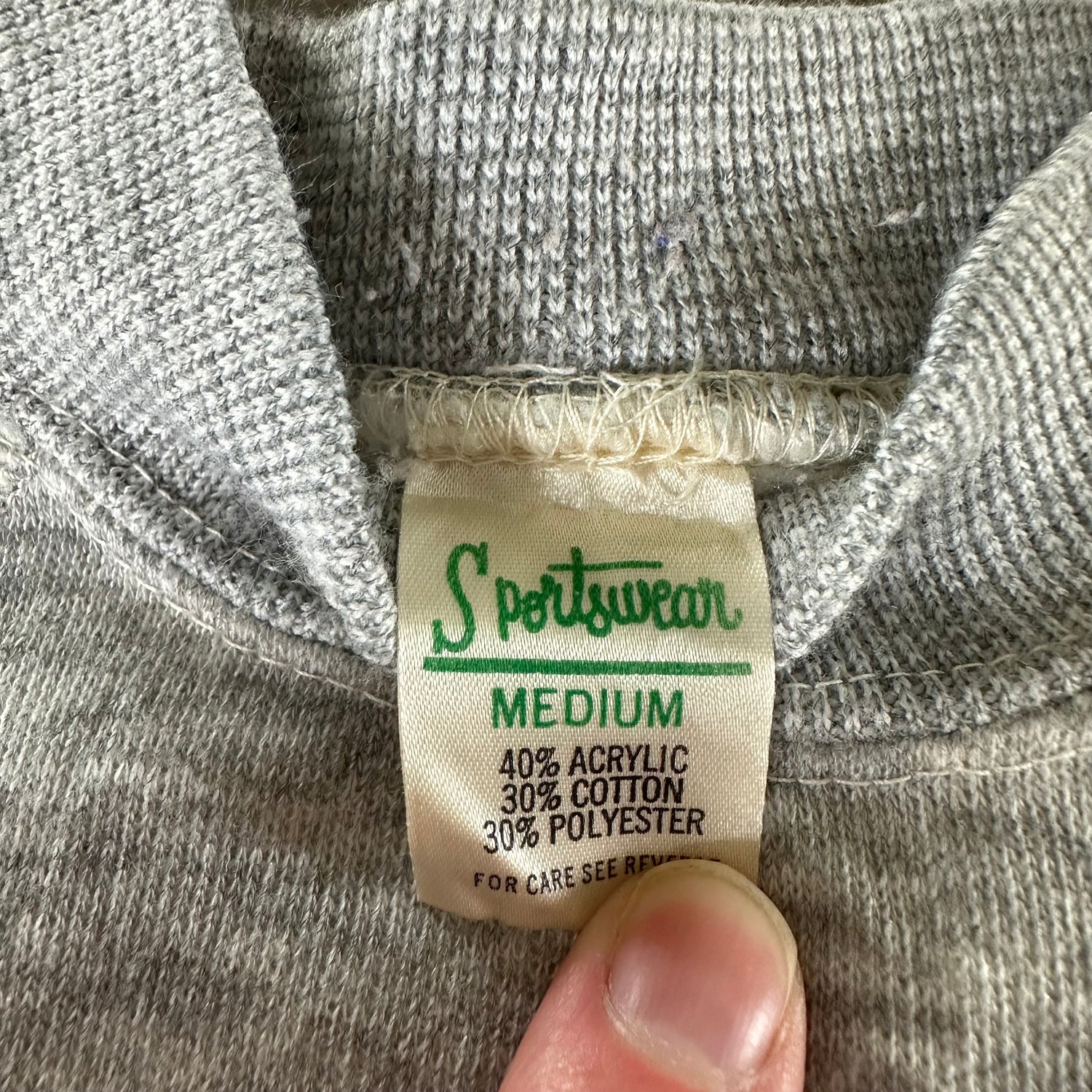 Vintage 1980s Ruffle Sweatshirt size Medium