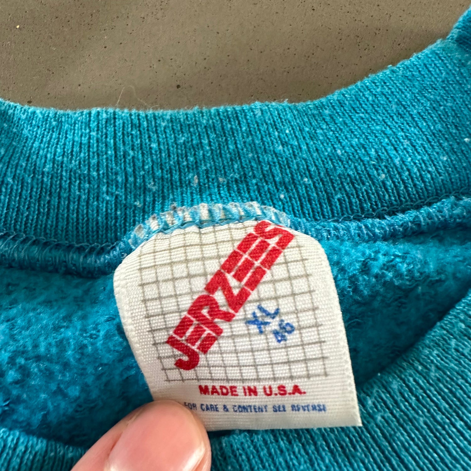 Vintage 1989 Fish Sweatshirt size XL
