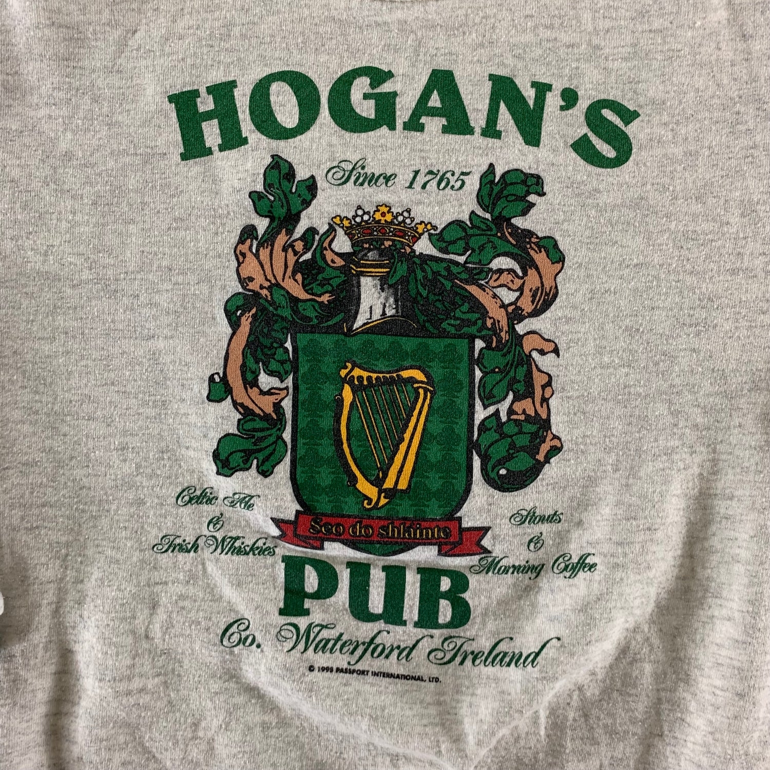 Vintage 1995 Pub Sweatshirt size Medium