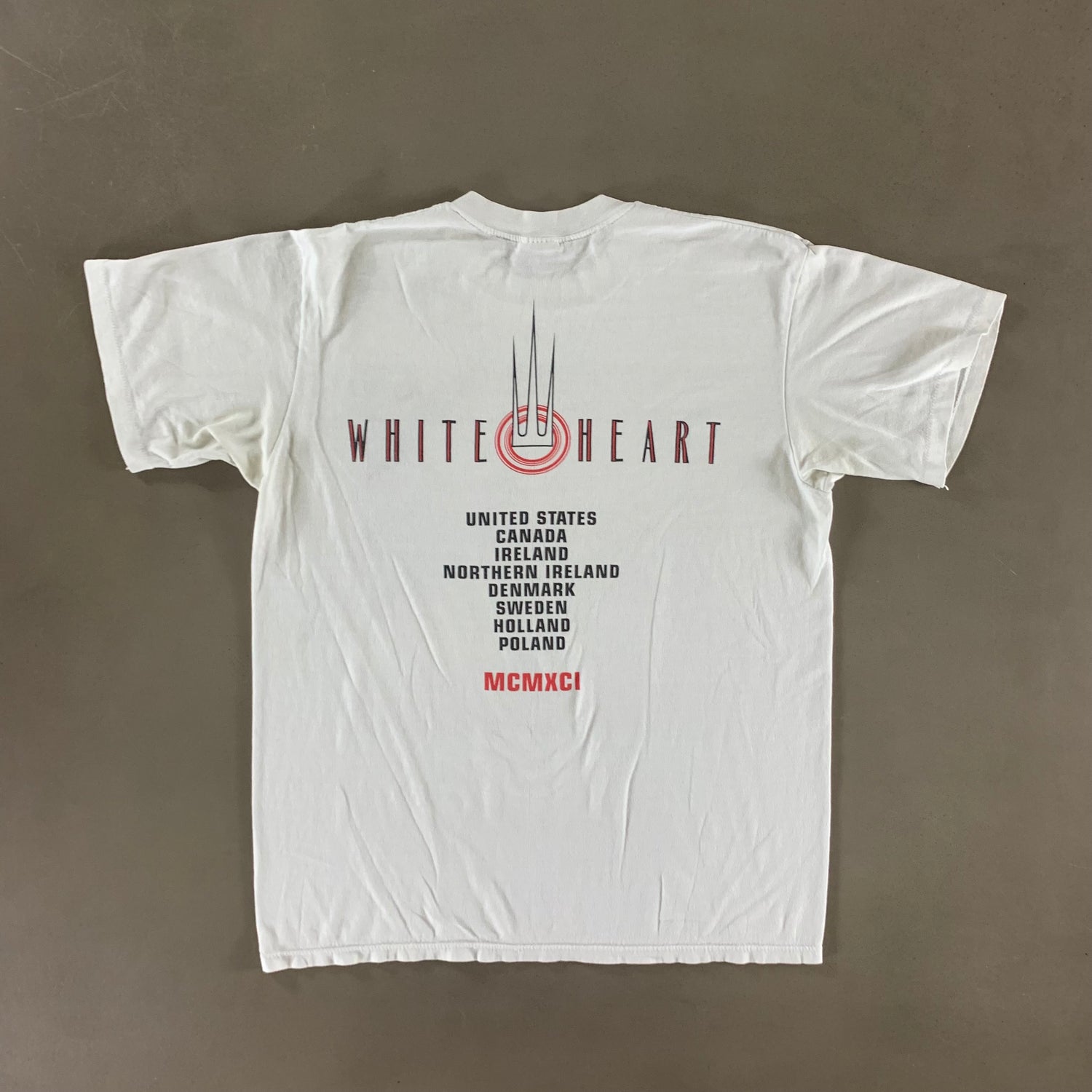 Vintage 1991 White Heart T-shirt size Large